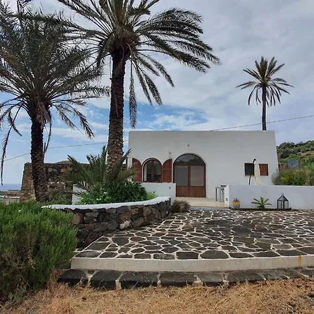 Radyshams Dammusi Le Palme&bait Hébergement de vacances Siba